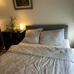 2 Bedroom Flat Near Nations And In The Center