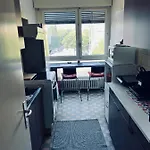 Apartment 2 Bedroom Flat Near Nations And In The Center *