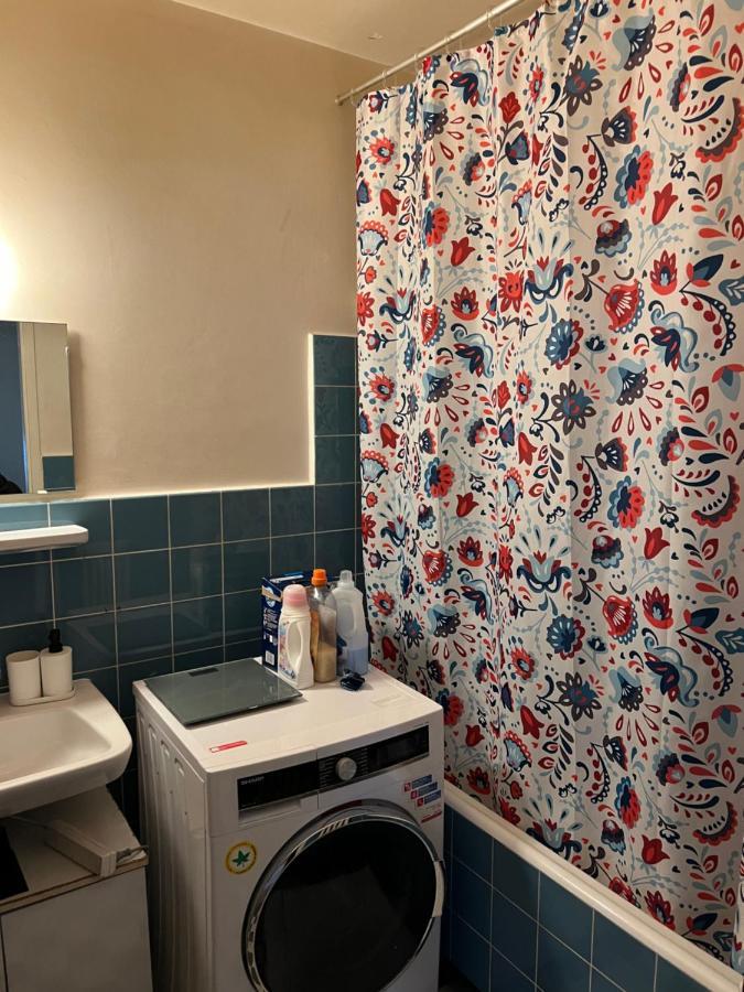 Apartment 2 Bedroom Flat Near Nations And In The Center